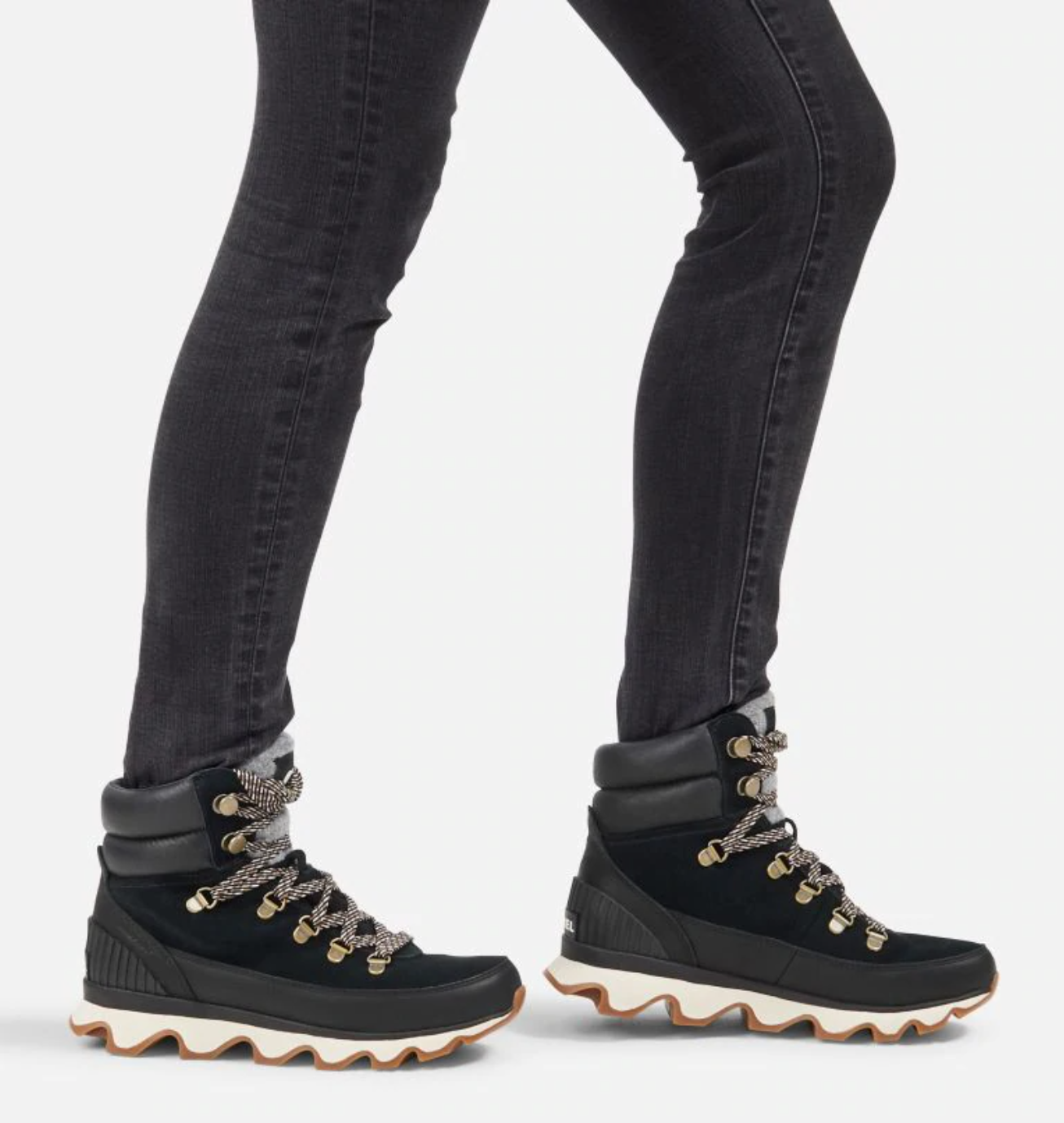 conquest boots